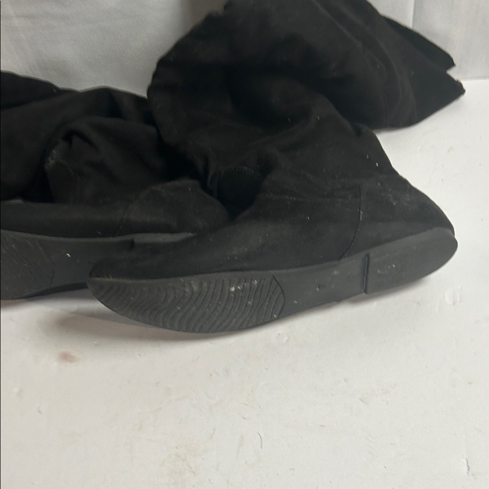 Elegant Black Over the Knee Boots In Size 8W - Picture 9 of 16